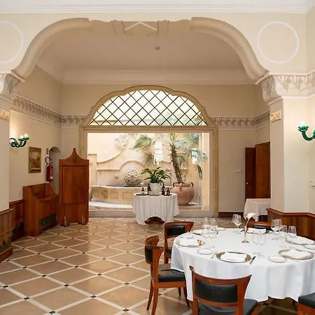 Отель Patria Palace - The Leading Of The World